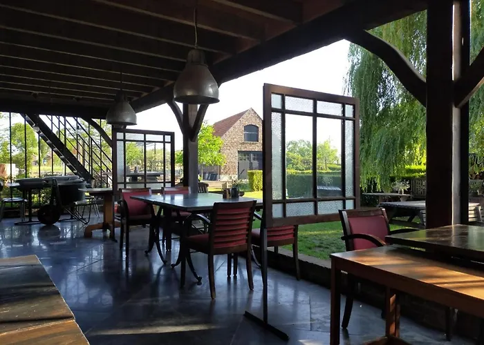 Aan De Molenberg فندق مبيت وإفطار 3*