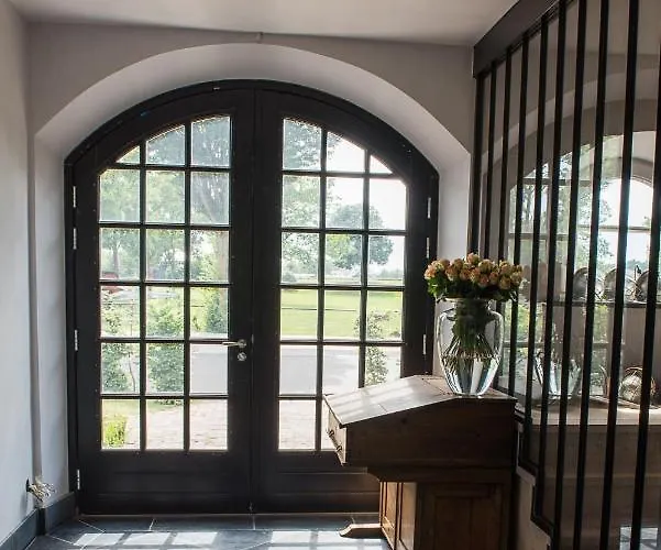 Aan De Molenberg فندق مبيت وإفطار بوكهاوْسِن