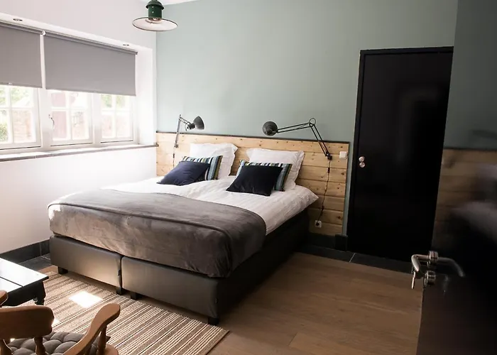 Aan De Molenberg بوكهاوْسِن