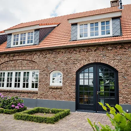 Aan De Molenberg Bed & Breakfast 3*